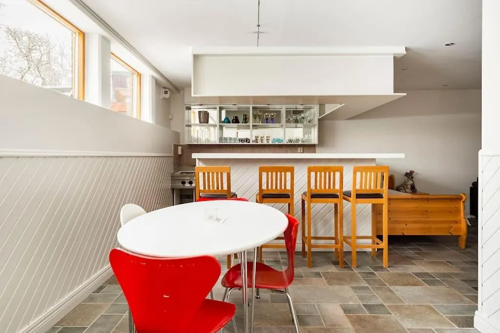 Laegenhet I Ett Hus Egen Ingang Apartment Sundbyberg