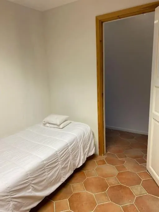 דירות סאנדביברג Laegenhet I Ett Hus Egen Ingang 0*,  שבדיה